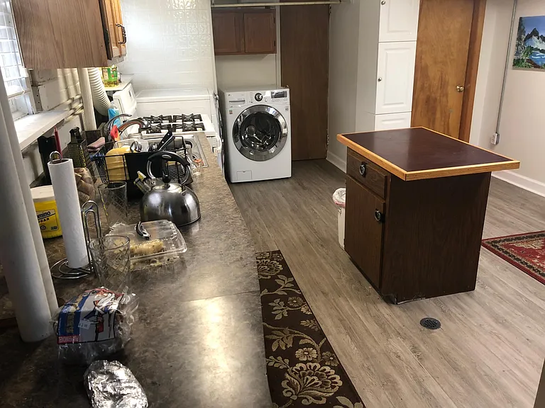 1 Knox Ave — Photo 2