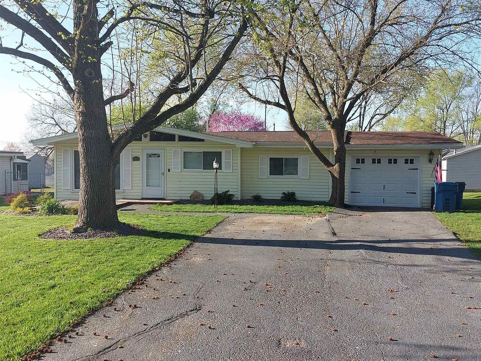 1103 Douglas St, Mount Vernon, IL 62864 Zillow