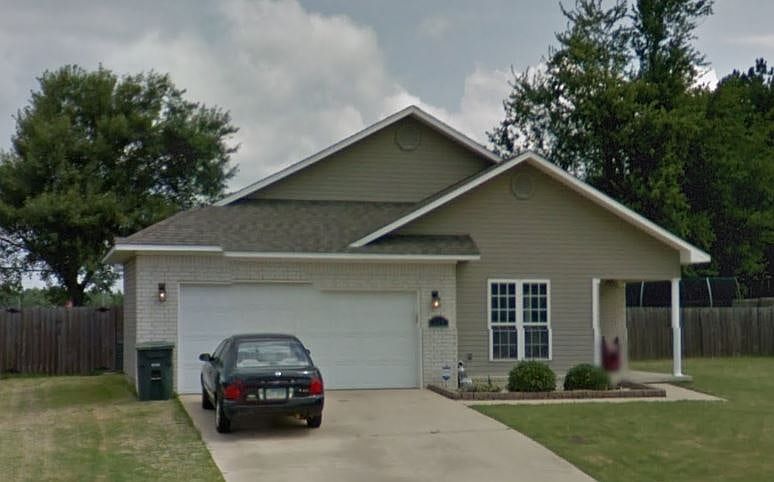 2nd image of 216 Cody Ln