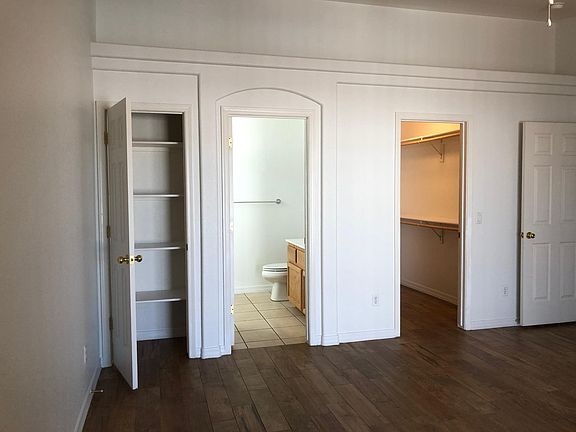 3rd image of 3291 Silver Saddle Dr