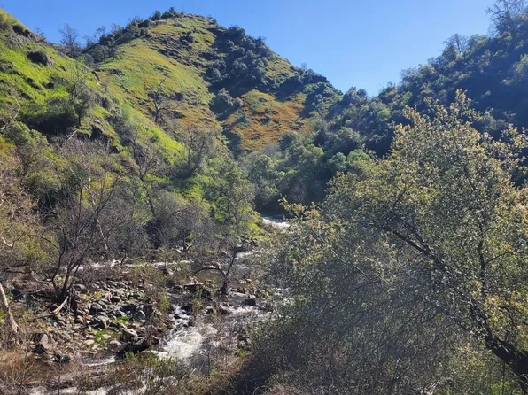 40 Trimmer Springs Rd, Kings Canyon National Pk, CA 93633