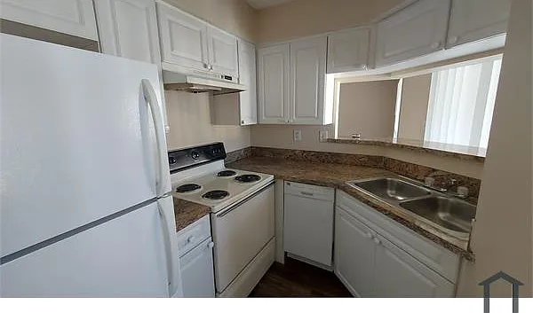 2 bed, $1,795 — Photo 4