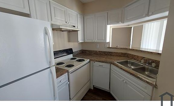 4th image of 8713 Fancy Finch Dr
