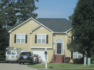 226 Rockingham Dr, Loganville, GA 30052