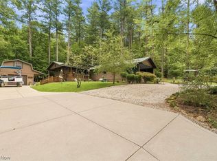 6040 Concord Dr, Bowerston, OH 44695