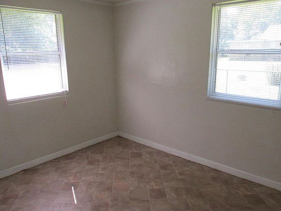 2nd image of 1502 N Y St