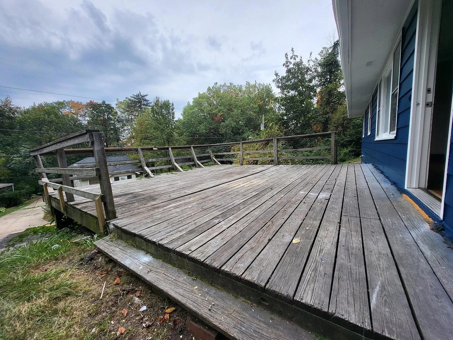 3 bed, 1008 sqft, $1,275 — Photo 3