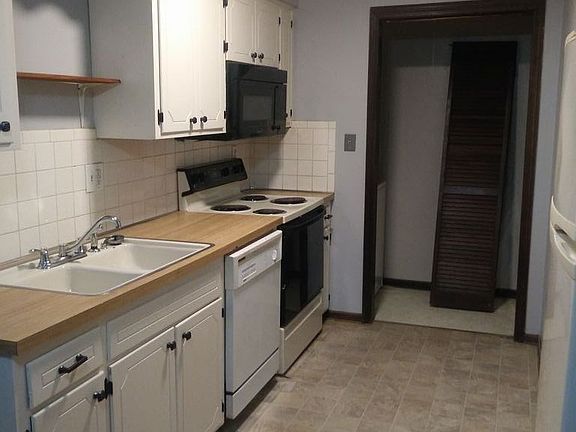 2nd image of 6333 N Wyandotte St