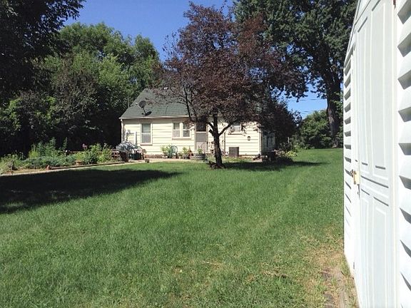 3rd image of 501 N Locust St