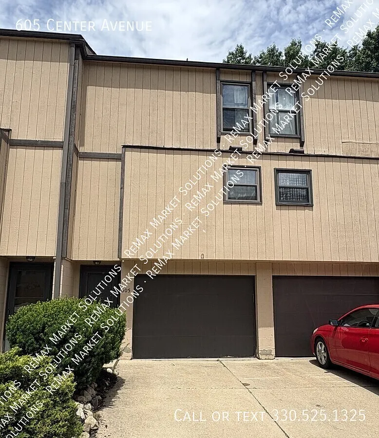 Townhouse for Rent in Cuyahoga Falls! — Photo 2