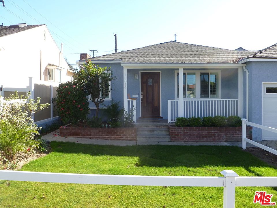 1st image of 10816 Flaxton St
