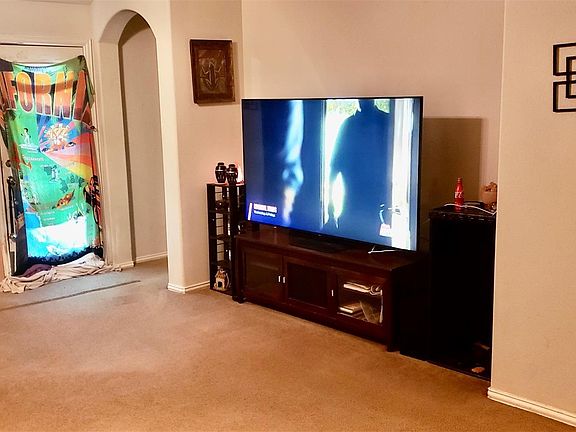 4th image of 19803 Whispering Hollow Ln