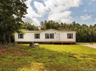 113 Robins Hill Ln, Statesville, NC 28677