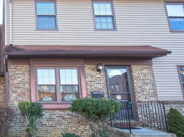 21 Village Green Court, Hazlet, NJ 07730