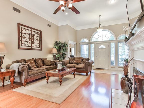 4th image of 14091 Lakepoint Dr