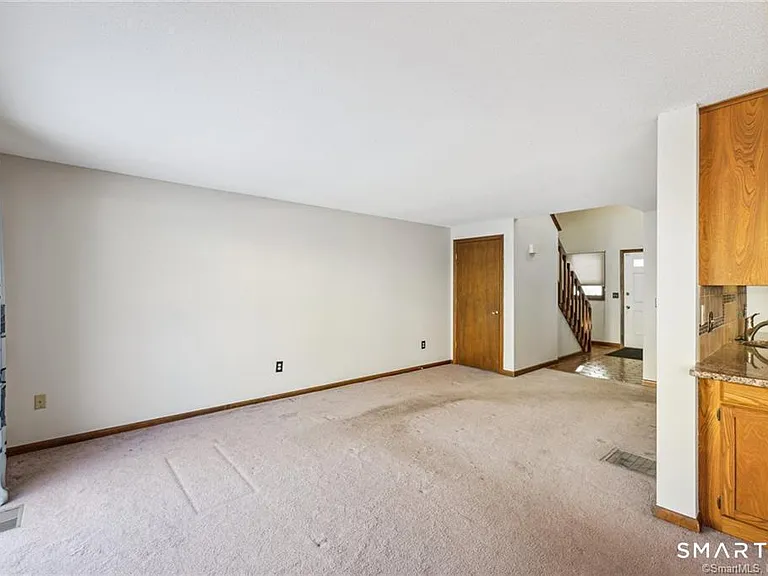 17 Oak Forest Dr #2 — Photo 15