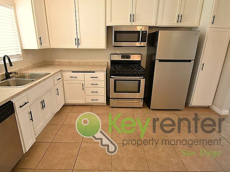 8073 Palm St — Photo 13