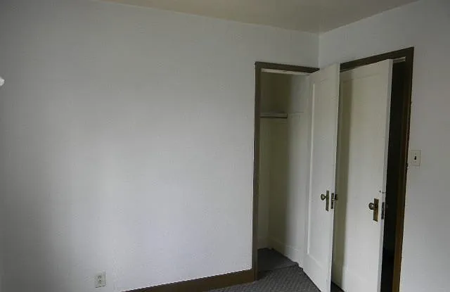 174 East Flaming Gorge Way Units 1-12 — Photo 4