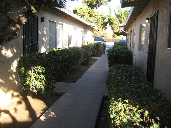 2nd image of 1150 N Mollison Ave