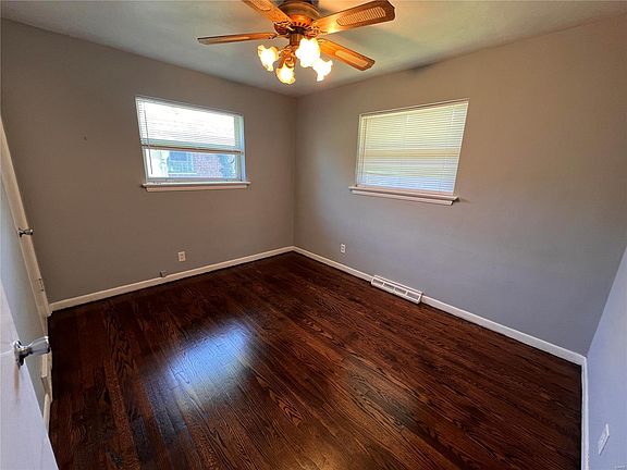 4th image of 8922 Marcella Ave