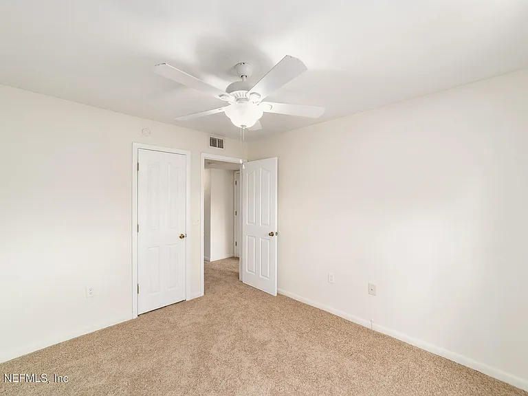 501 SW 75th St #H6 — Photo 36