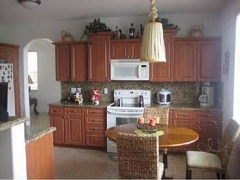 4th image of 8866 NW 139th St