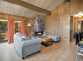 1019 Nesthorn Dr, Crestline, CA 92325