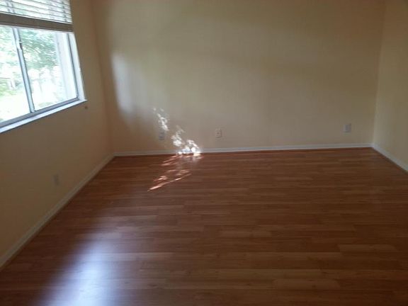2nd image of 4639 Pinemore Ln