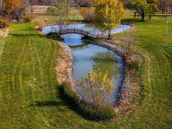 5th image of 1075 E Bocock Rd