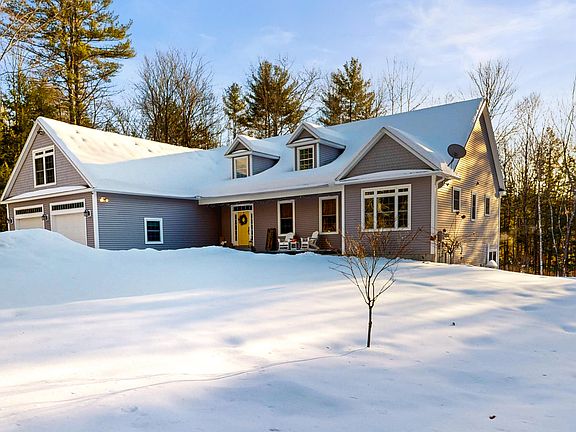 2nd image of 17 Bowdoin Drive
