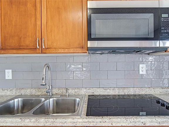 5th image of 7877 Kensingham Ct