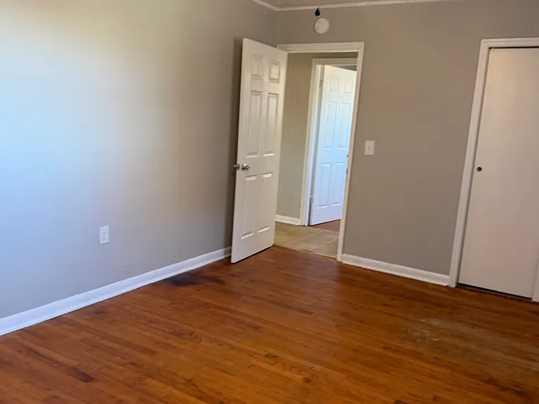 625 Ledbetter Rd — Photo 2