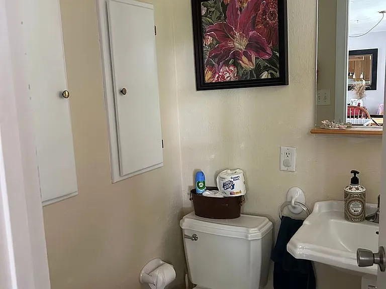 1449 Harris St — Photo 10