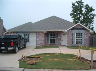 3124 Lakewood Dr, Violet, LA 70092