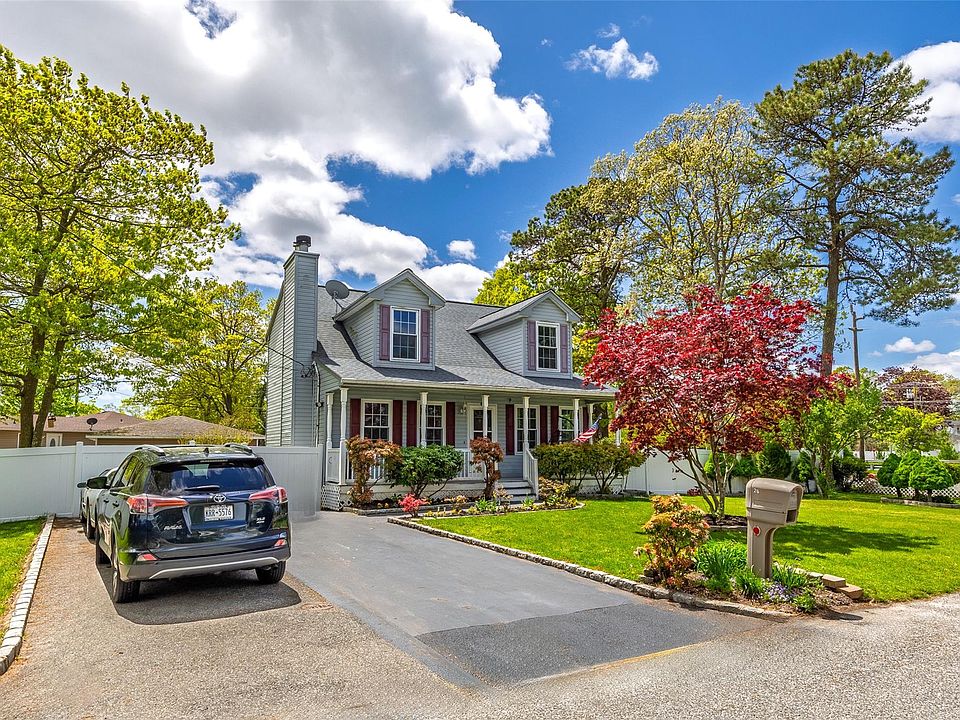 1st image of 26 Arpage Drive E