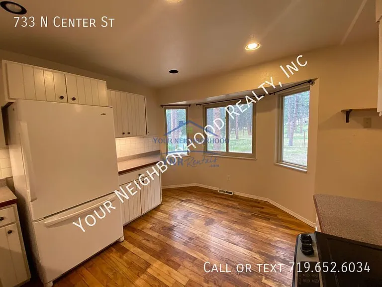 733 N Center St — Photo 5