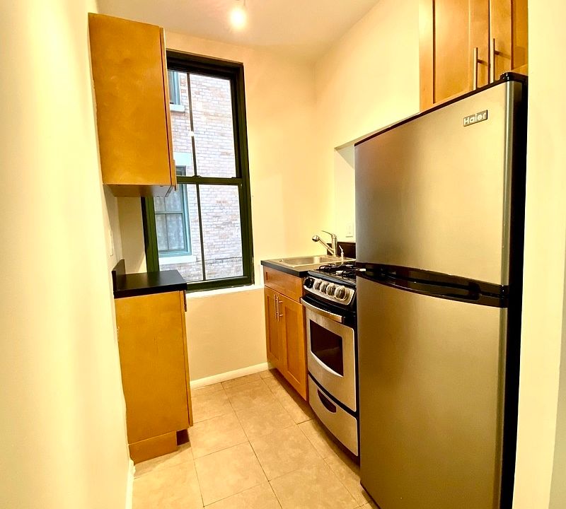 1st image of 1480 York Ave APT 3a