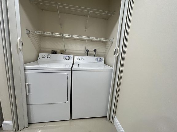 2nd image of 1017 Washington Cir #1017H-266