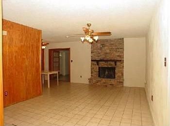4th image of 1621 Avalon Blvd