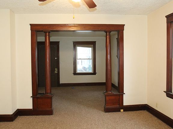 3rd image of 3440 W 49th St #1