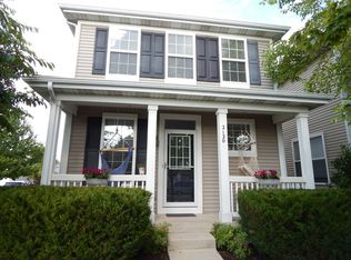 2120 Grayhawk Dr, Aurora, IL 60503