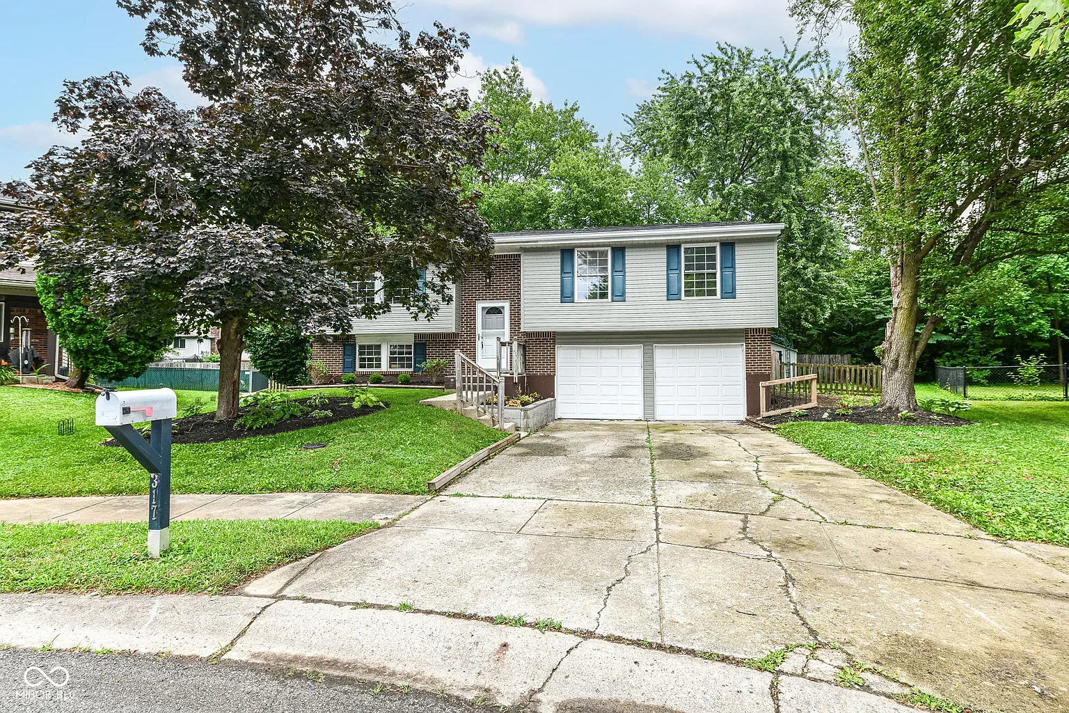 317 Heritage Ct photo 1