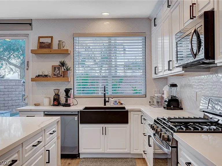 10400 Raining Sky St — Photo 12