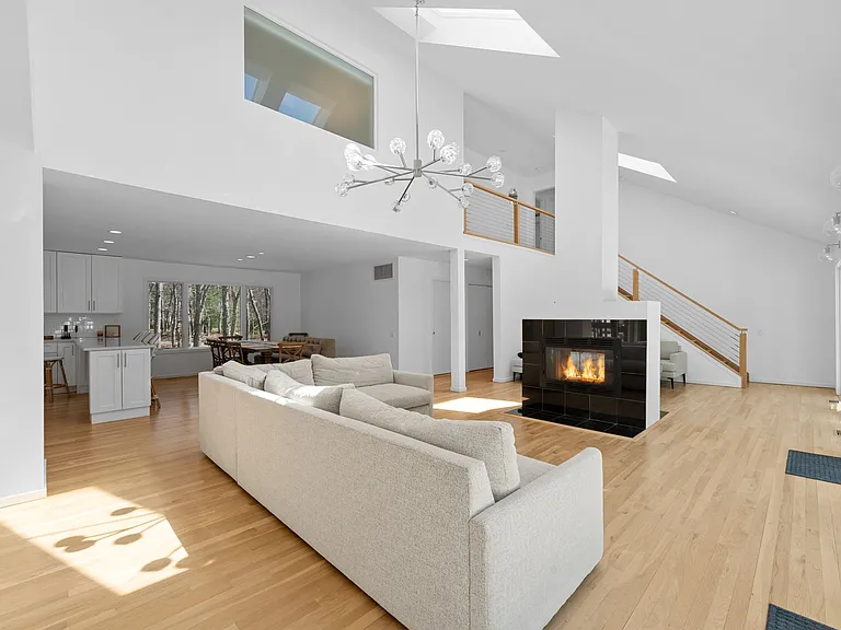 35 Ely Brook Rd — Photo 8