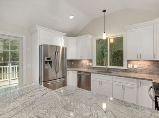 93 S Main St, Natick, MA 01760