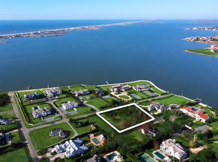8 Fiske Ave, Westhampton Beach, NY 11978