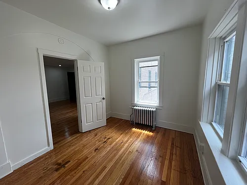 25 Broezel St #203 Photo 1