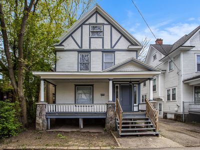 719 W Cedar St, Kalamazoo, MI, 49007