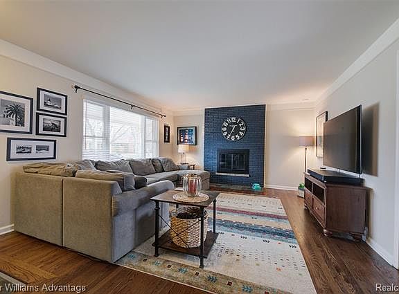 5th image of 7517 Donna St