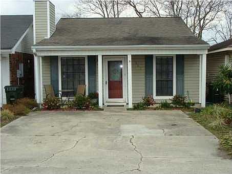 1st image of 301 Lowell Dr